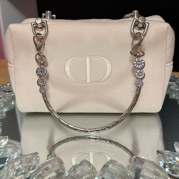 Dior Pouch w- Handles Attached & Organizer - Picture 8 of 8